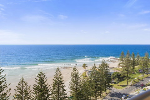 Columbia Beachfront Apartments On Rainbow Bay - Tourism TAS 42