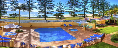 Columbia Beachfront Apartments On Rainbow Bay - Tourism TAS 2