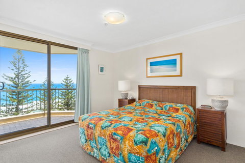 Columbia Beachfront Apartments On Rainbow Bay - Tourism TAS 34
