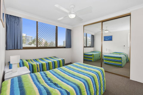 Columbia Beachfront Apartments On Rainbow Bay - Tourism TAS 32