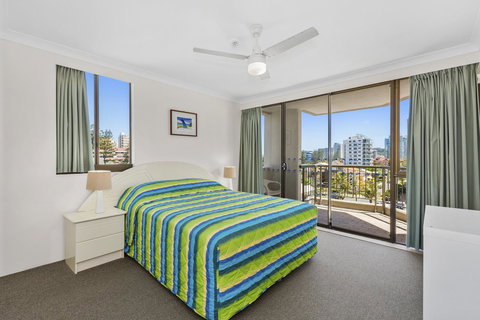 Columbia Beachfront Apartments On Rainbow Bay - Tourism TAS 20