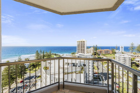 Columbia Beachfront Apartments On Rainbow Bay - Tourism TAS 41