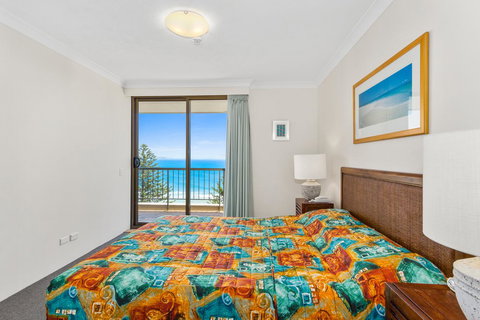 Columbia Beachfront Apartments On Rainbow Bay - Tourism TAS 33
