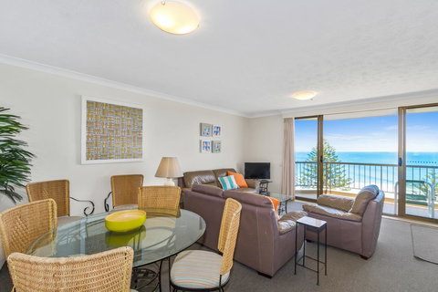 Columbia Beachfront Apartments On Rainbow Bay - Tourism TAS 29
