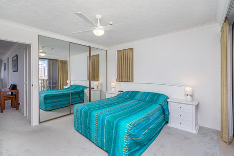 Columbia Beachfront Apartments On Rainbow Bay - Tourism TAS 15