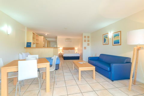 At The Sound Noosa Motel - Hobart Tourism 39