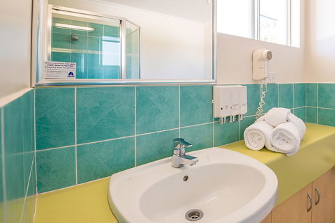 At The Sound Noosa Motel - Hobart Tourism 32
