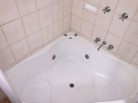 Country Gardens Motor Inn - Hobart Tourism 6