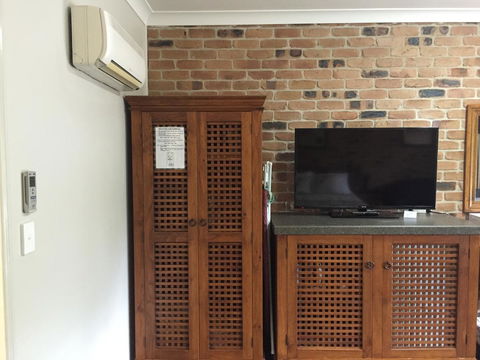 Country Gardens Motor Inn - Hobart Tourism 25
