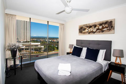 Seacrest Beachfront Apartments Surfers Paradise - Hobart Tourism 1