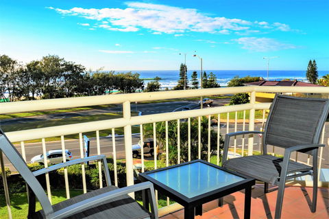 Seacrest Beachfront Apartments Surfers Paradise - Hobart Tourism 36