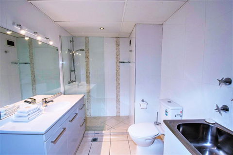 Seacrest Beachfront Apartments Surfers Paradise - Hobart Tourism 15