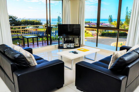 Seacrest Beachfront Apartments Surfers Paradise - Hobart Tourism 35