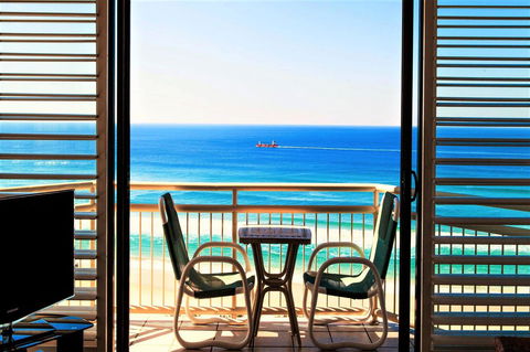 Seacrest Beachfront Apartments Surfers Paradise - Hobart Tourism 29