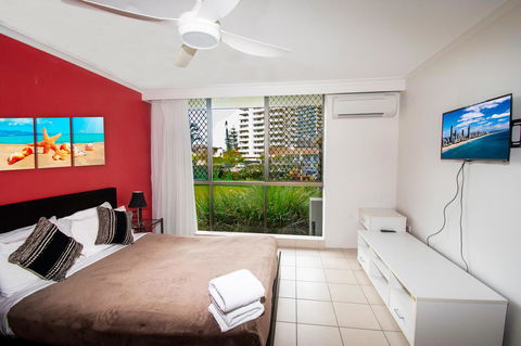 Seacrest Beachfront Apartments Surfers Paradise - Hobart Tourism 8