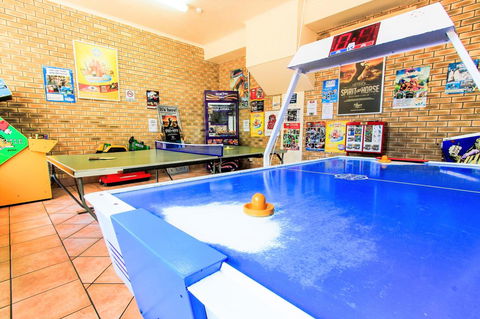 Seacrest Beachfront Apartments Surfers Paradise - Hobart Tourism 26