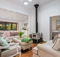Frangipani House - Hobart Tourism