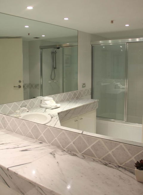 De Ville Apartments - Hobart Tourism 3