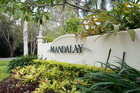 Mandalay Luxury Beachfront Apartments - Hobart Tourism 5