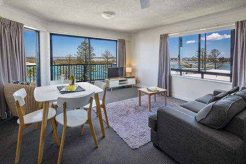 Belaire Place Motel Apartments - Hobart Tourism 8