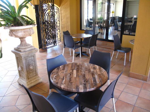 Palm Royale Cairns - Hobart Tourism 12