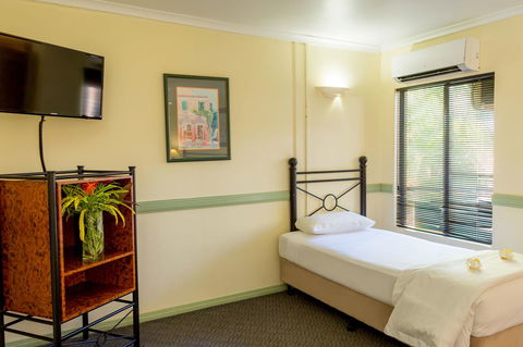 Palm Royale Cairns - Hobart Tourism 23