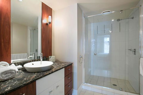 Towers Of Chevron - Private Apartment - Tourism TAS 4