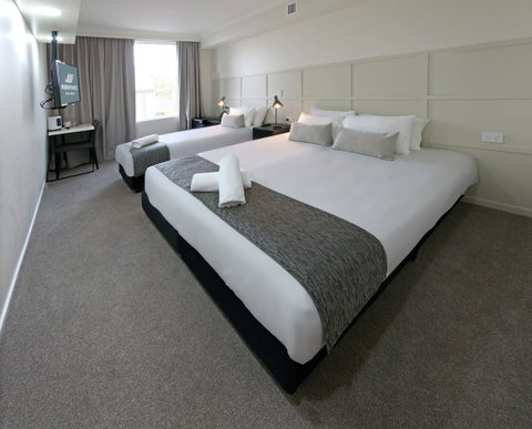 Woodroffe Hotel - Tourism TAS 13