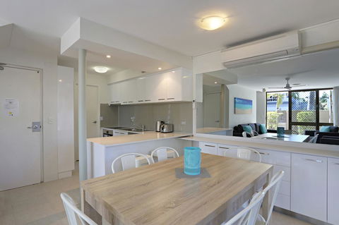 Kananda Beach House - Hobart Tourism 0