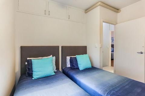 Kananda Beach House - Hobart Tourism 7