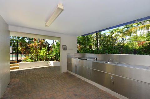 Seascape Holidays - Tropical Reef Apartments - Hobart Tourism 27
