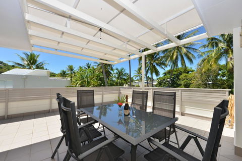 Seascape Holidays - Tropical Reef Apartments - Hobart Tourism 5