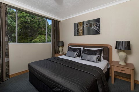 The Robert Towns - Hobart Tourism 3