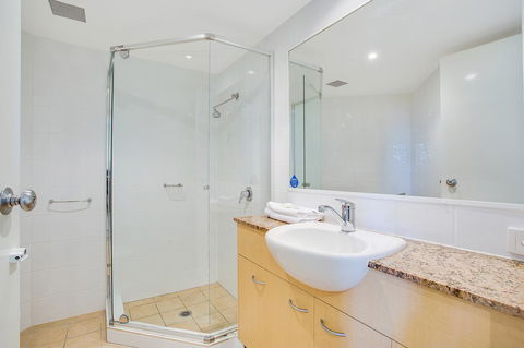 Kirra Beach Apartments - Hobart Tourism 14