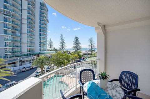 Kirra Beach Apartments - Hobart Tourism 16