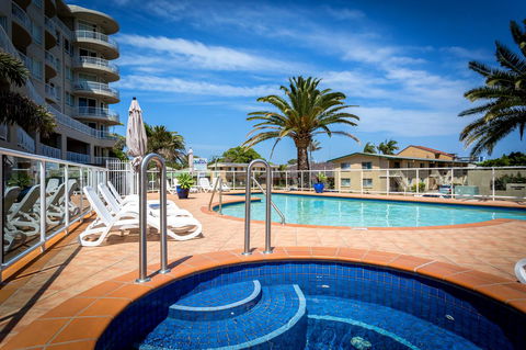 Kirra Beach Apartments - Hobart Tourism 0