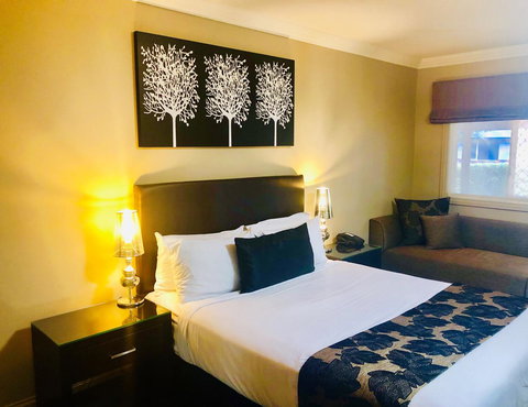 Ambassador On Ruthven - Tourism TAS 40