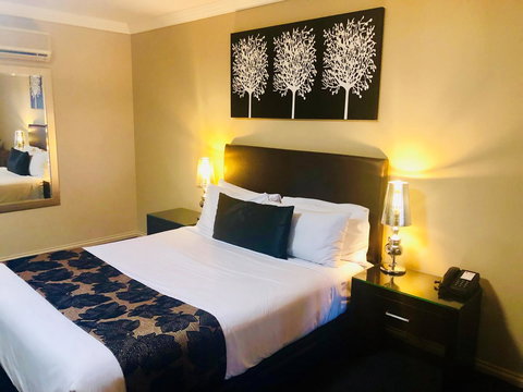 Ambassador On Ruthven - Tourism TAS 41