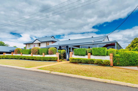 Ambassador On Ruthven - Tourism TAS 6