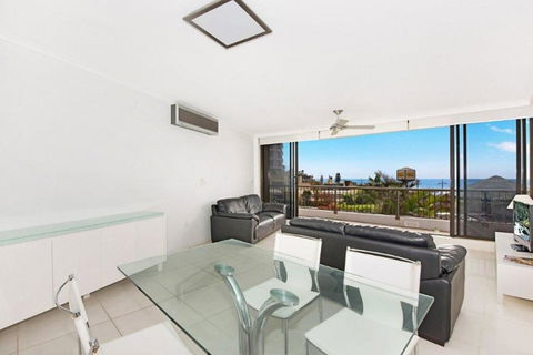 Surfers International Apartments - Hobart Tourism 24