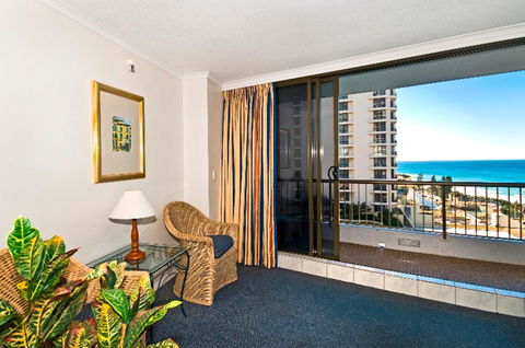 Surfers International Apartments - Hobart Tourism 25