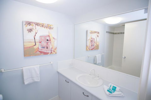 San Marino By The Sea Apartments - Tourism TAS 17