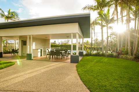 San Marino By The Sea Apartments - Tourism TAS 24