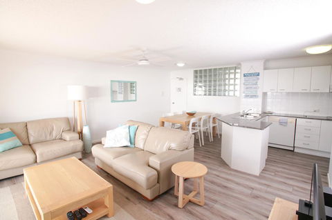 San Marino By The Sea Apartments - Tourism TAS 15