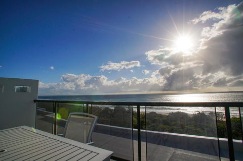 San Marino By The Sea Apartments - Tourism TAS 1
