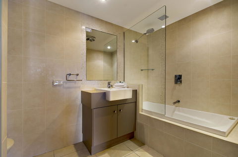 San Marino By The Sea Apartments - Tourism TAS 36