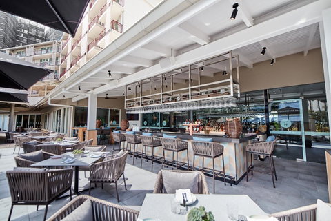 Novotel Cairns Oasis Resort - Tourism TAS 12