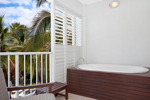 5231 BEACH CLUB PENTHOUSE - Hobart Tourism 5