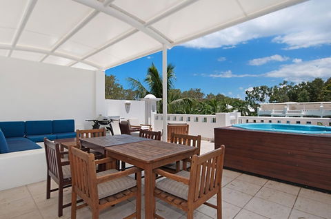 5231 BEACH CLUB PENTHOUSE - Hobart Tourism 11