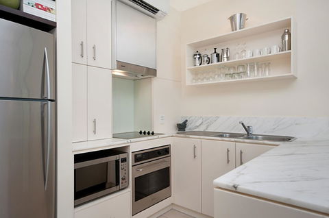 5231 BEACH CLUB PENTHOUSE - Hobart Tourism 8